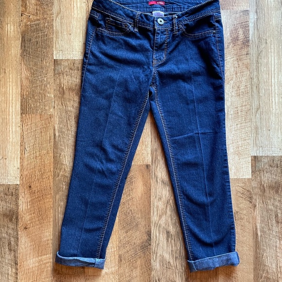 BONGO Blue Cropped‎ Jeans with Classic Design - Picture 1 of 6